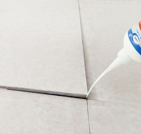 东港瓷砖空鼓维修公司分享卫生间瓷砖脱落的原因可能有以下几点